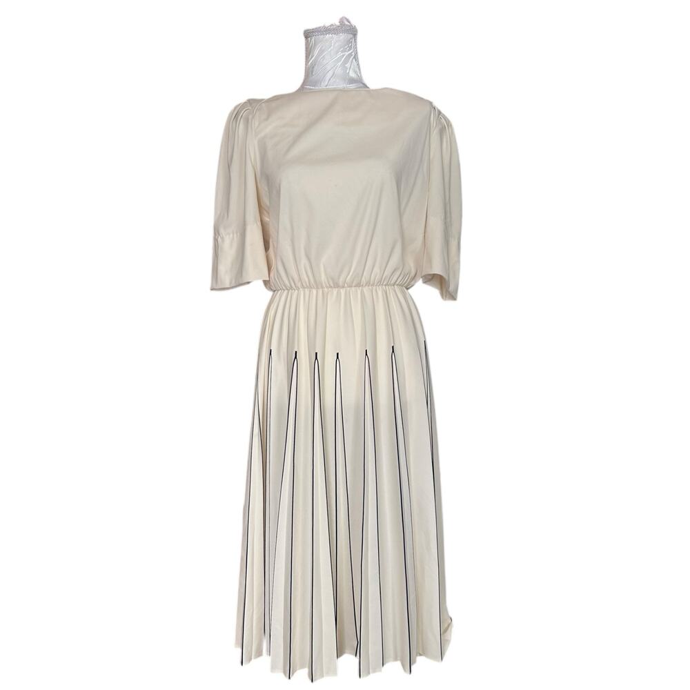 Vintage Cream Dress Black Stripe Pleats Dress Sz Medium Stretchy Pin Up Feminine